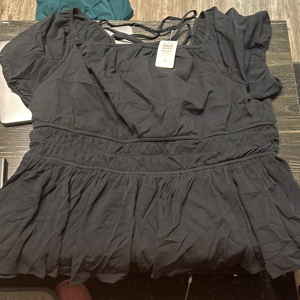 Torrid Washable Crinkle Gauze Cris Cross Back Top Black